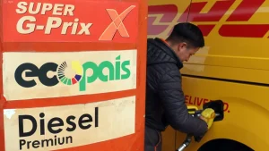 Ajustes en tarifas y renegociaciones marcan la respuesta económica al alza del diésel en Ecuador