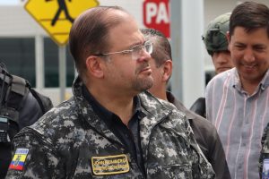 Ministro del Interior destaca contundente golpe al narcotráfico tras desarticulación de red que exportaba droga camuflada en chifles