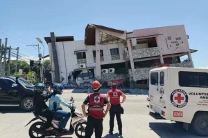 Devastador terremoto de magnitud 7,8 golpea Filipinas: decenas de muertos, cientos de heridos y alerta en el Pacífico