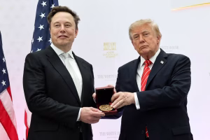 Trump reconoce a Elon Musk con la máxima distinción científica de Estados Unidos y lo llama «tesoro nacional»